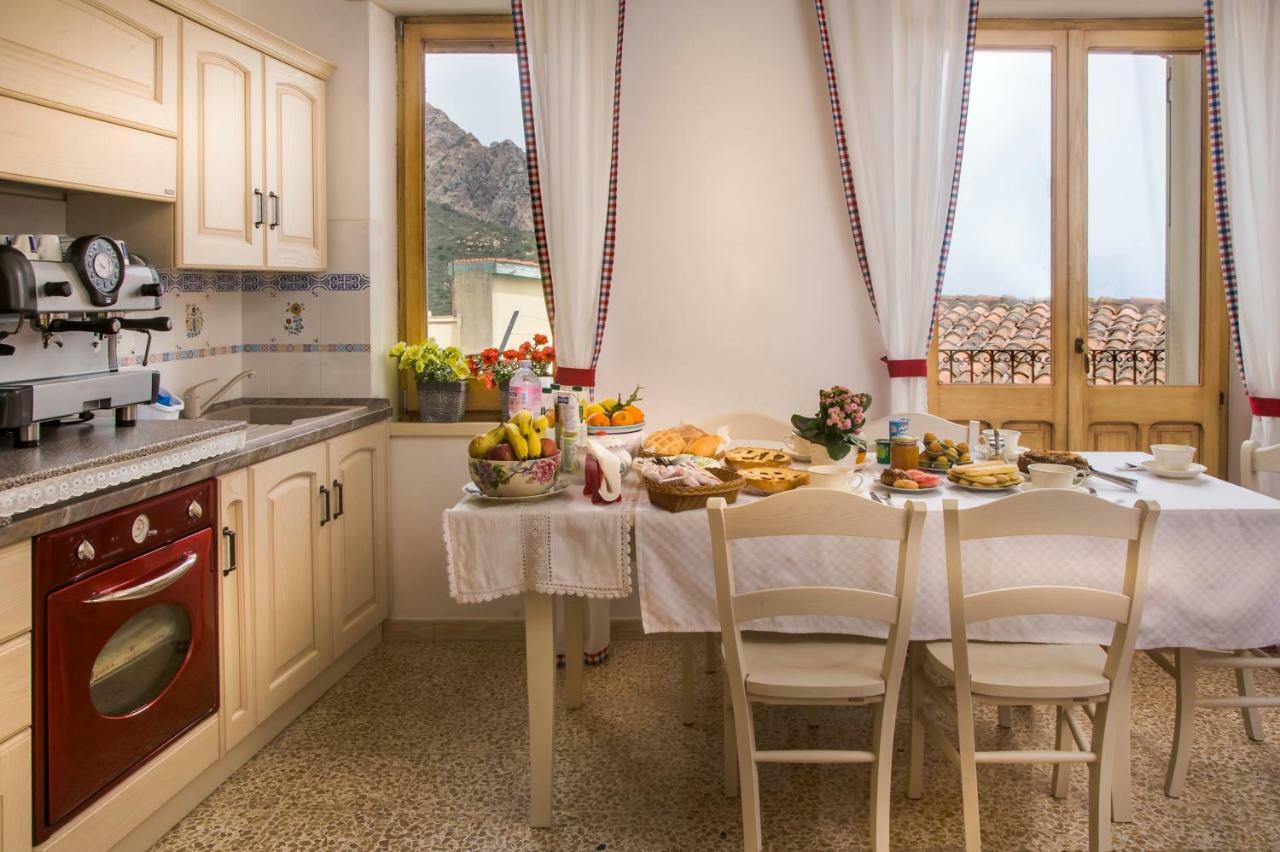 B&B Aria Ona Villagrande Strisaili 外观 照片