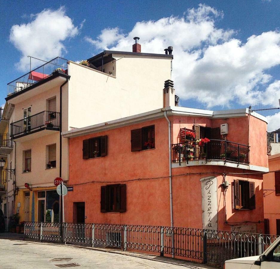 B&B Aria Ona Villagrande Strisaili 外观 照片